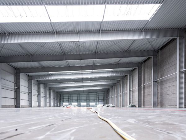 Lagerhalle mit Foliendach